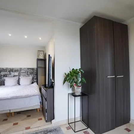 Magnificent Apt At Les Invalides With Balcons